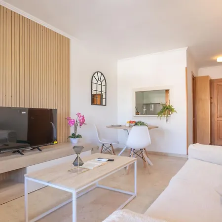 Center Lv Apartment