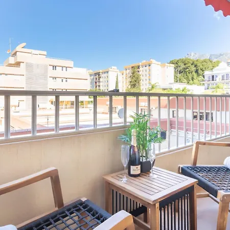 Apartment Center Lv